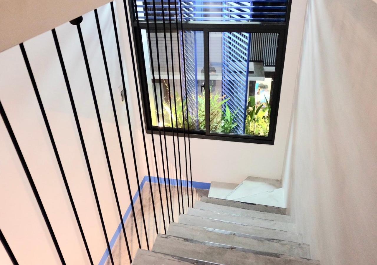 6 Bedroom House - Best Location - 5Mins My Khe Beach Da Nang Bagian luar foto
